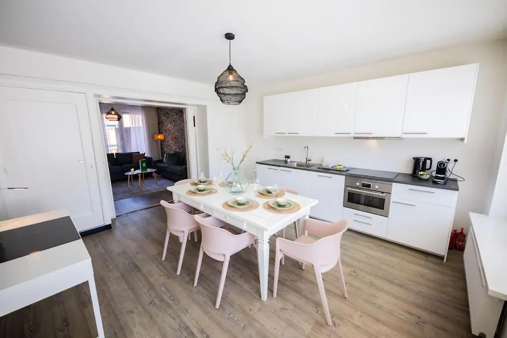 Elegant 2 Bedroom Apartment 75M2 - Sd23G Eindhoven 0*,  Netherlands